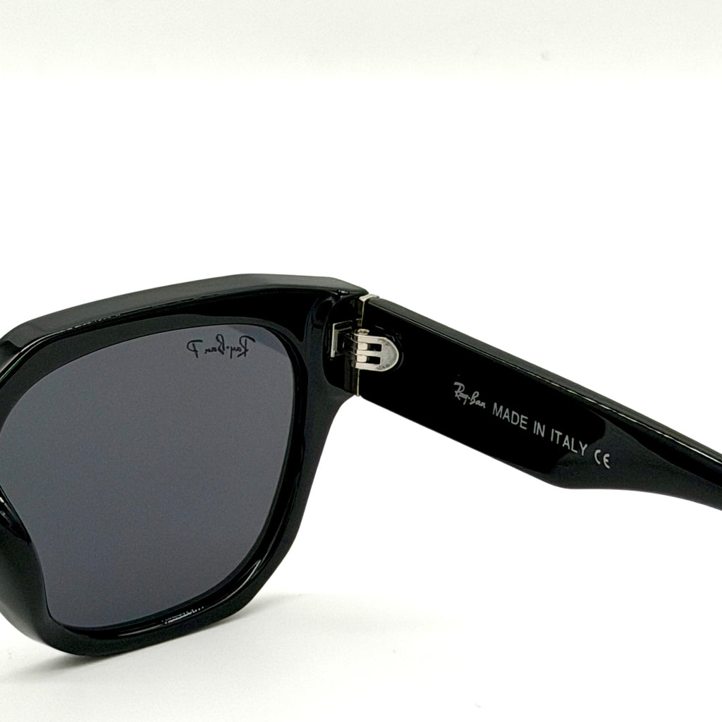 Rayban Ferrari” 1