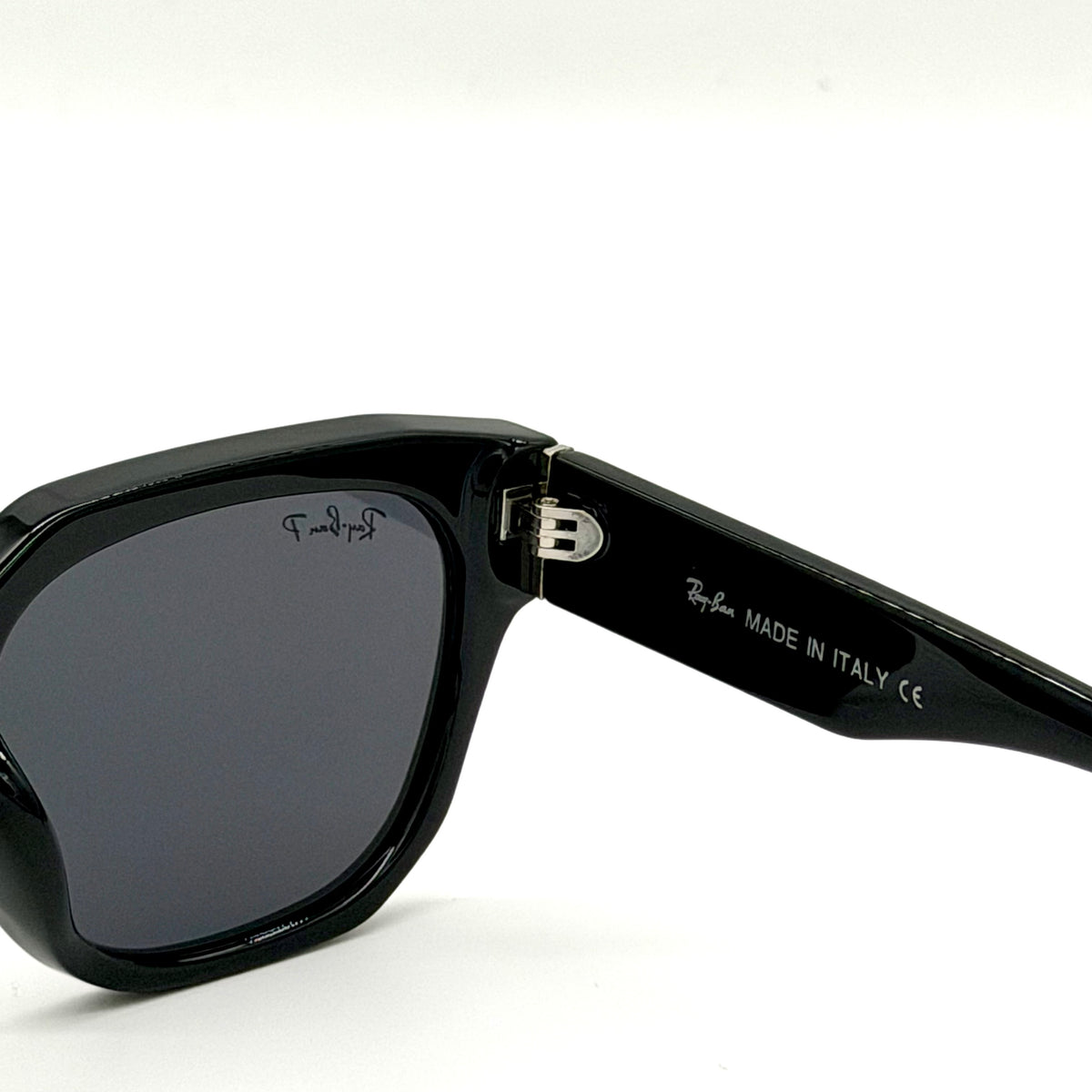 Rayban Ferrari” 1