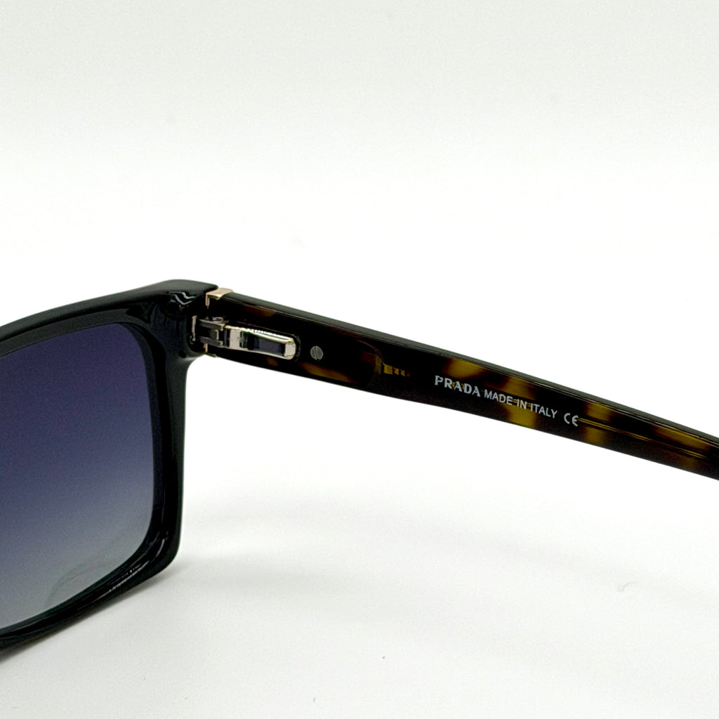 PRADA 1*