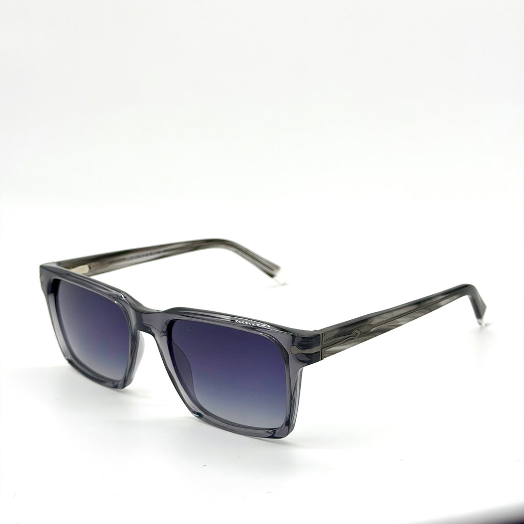 PRADA 1*