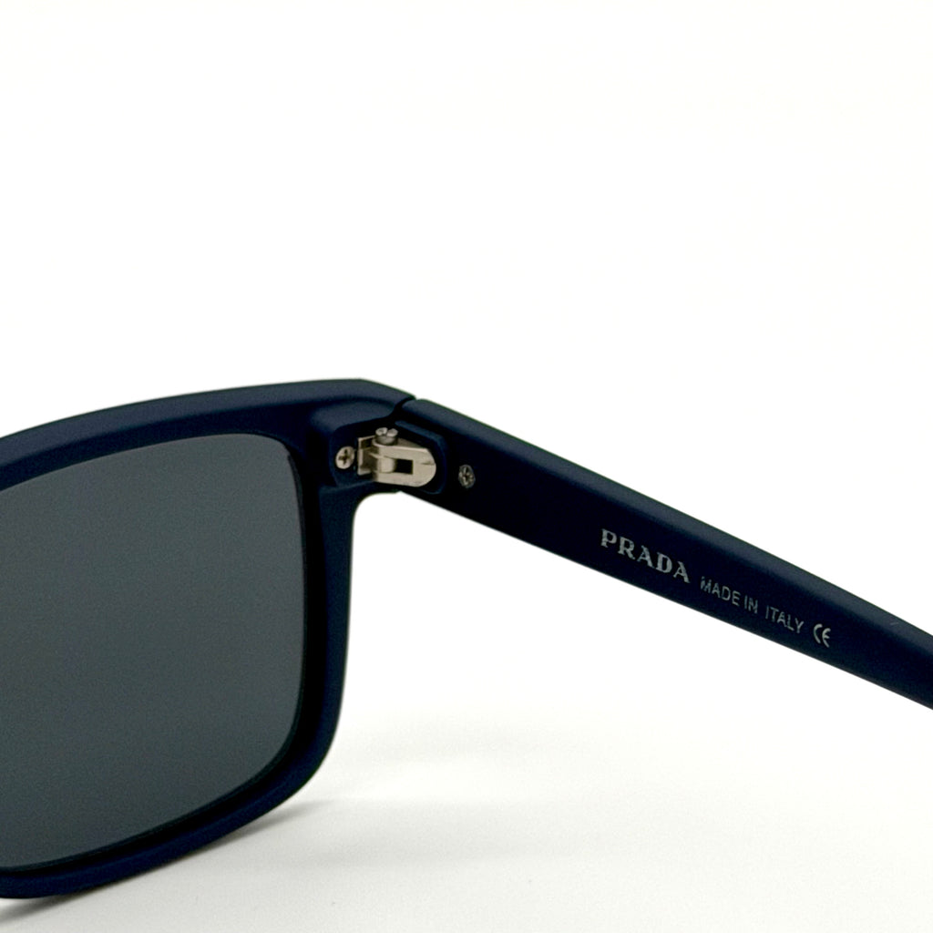Prada” 1