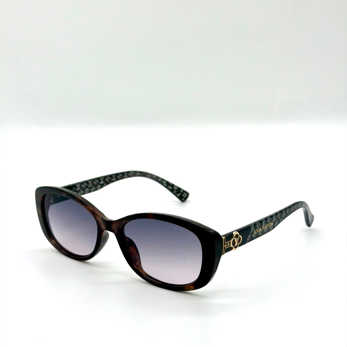 Louis Vuitton” 3