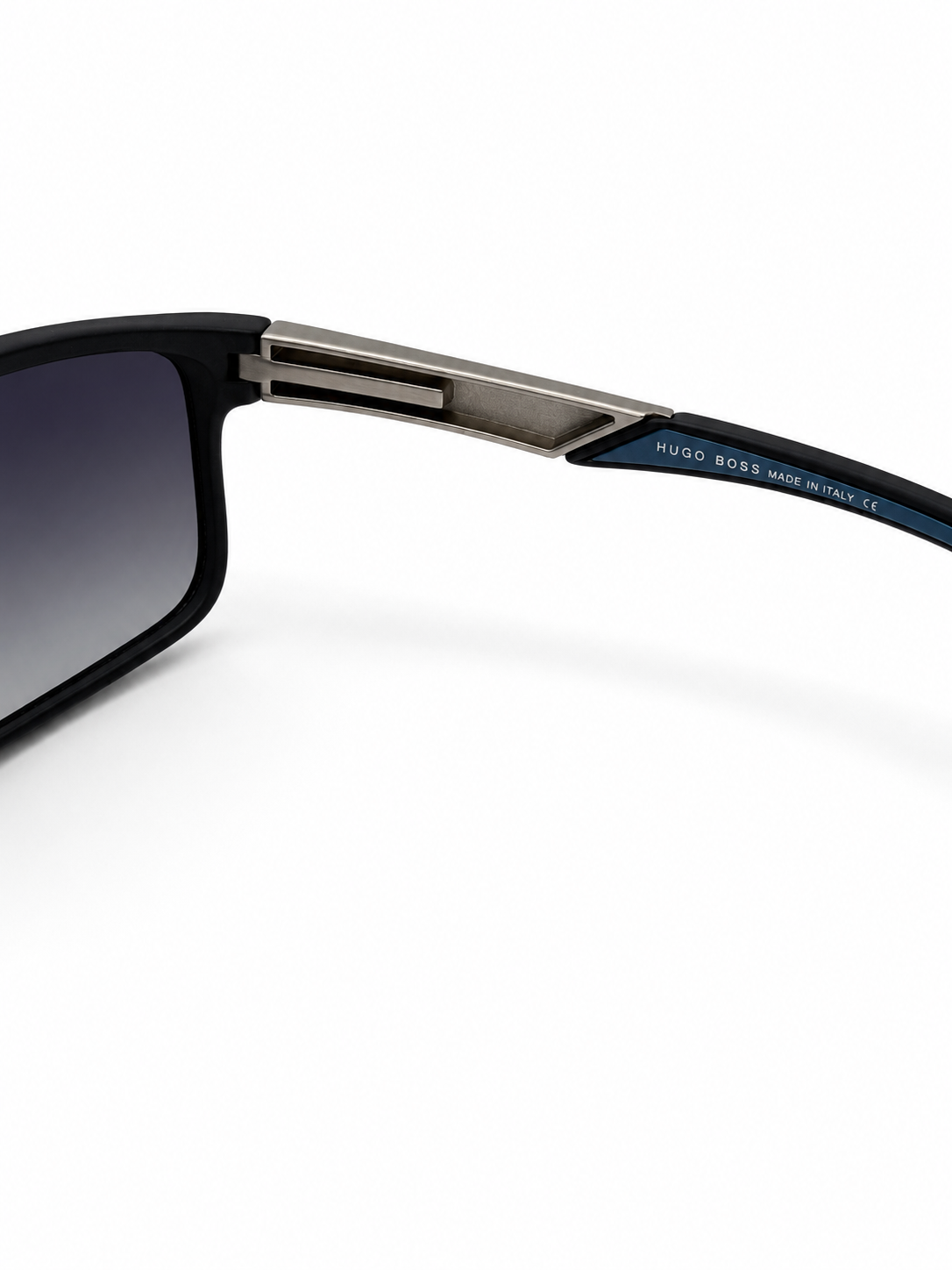 Hugo Boss4*