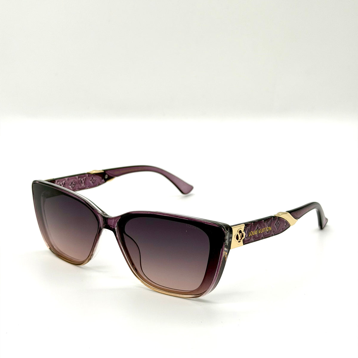 Louis Vuitton” 2