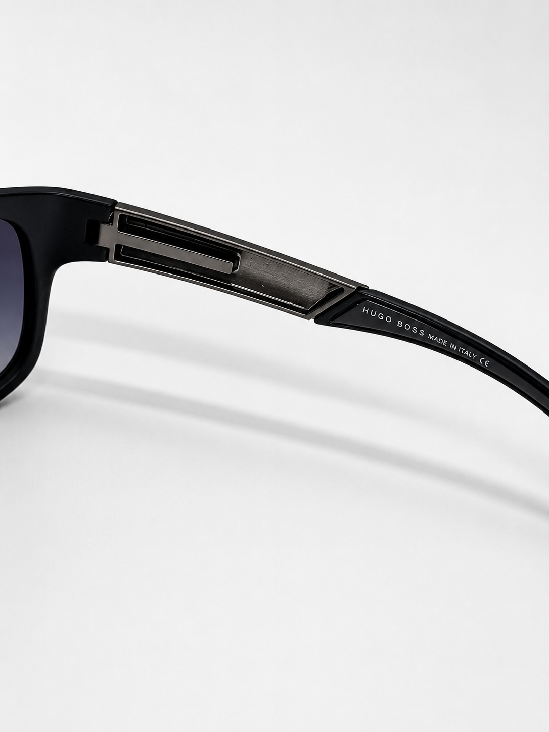 Hugo Boss3*