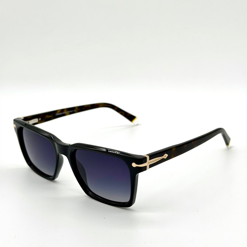 PRADA 1*