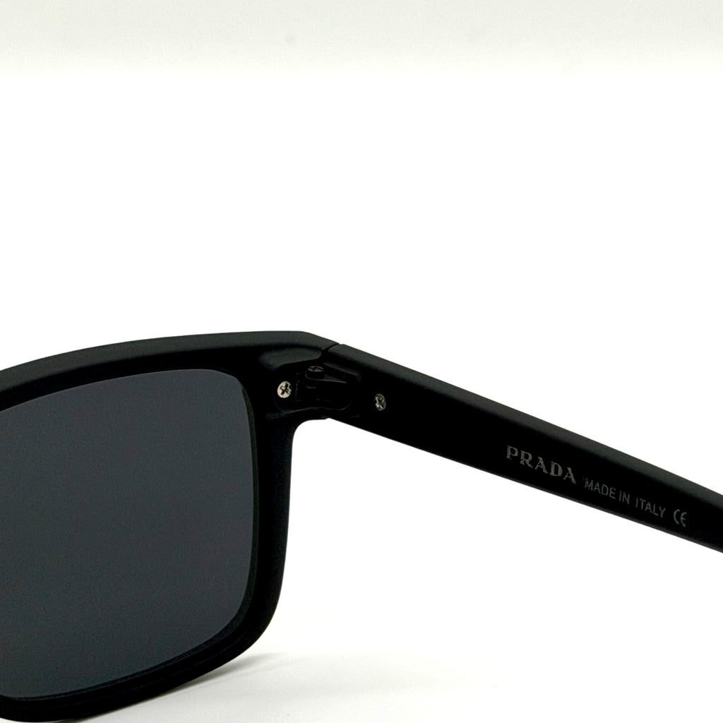 Prada” 1