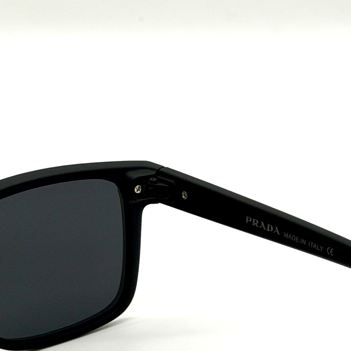 Prada” 1